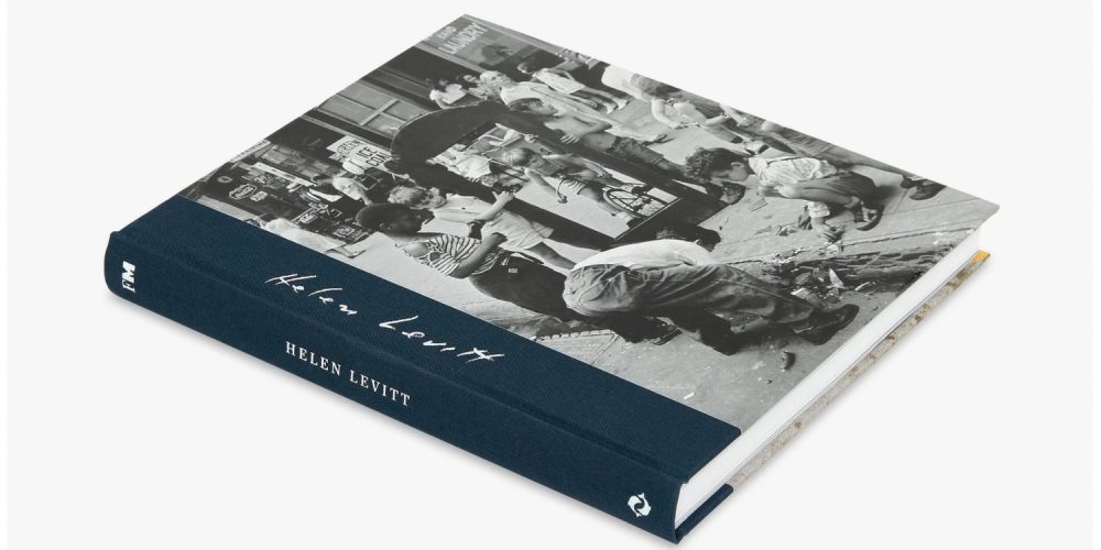 Helen Levitt | Conscientious Photography Magazine Helen Levitt | Conscientious Photography Magazine