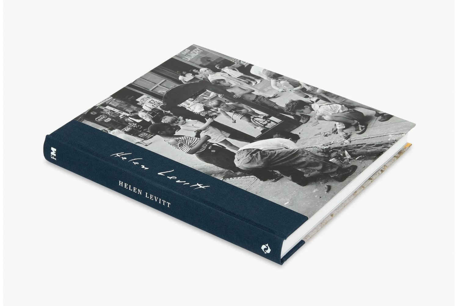 Crosstown Helen Levitt 洋書　写真集 Crosstown: Helen Levitt, Francine Prose: 9781576871034: Amazon.com